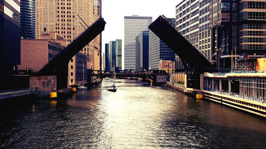 A Tribute to Chicago River Bridge Lifts